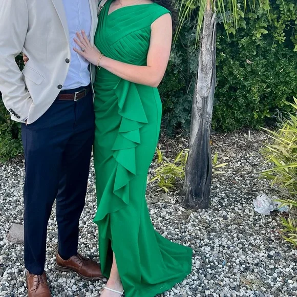 Tadashi Shoji Green evening dress - Picture 4 of 15